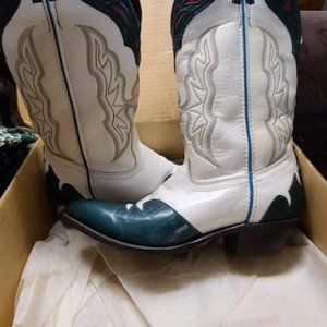 Turquoise cowgirl boots